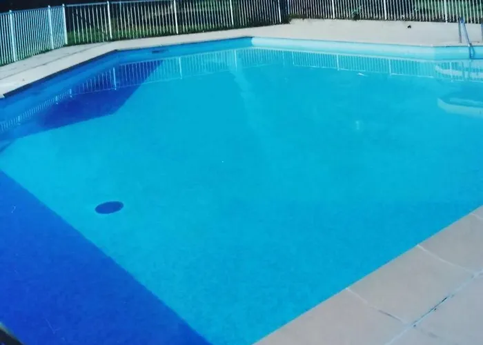 Joli Avec Piscine