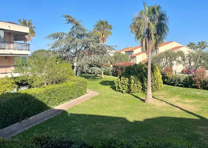 Appartement Joli Avec Piscine Antibes